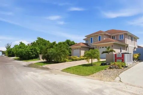 305 Marlin Road New Providence Paradise Island BS