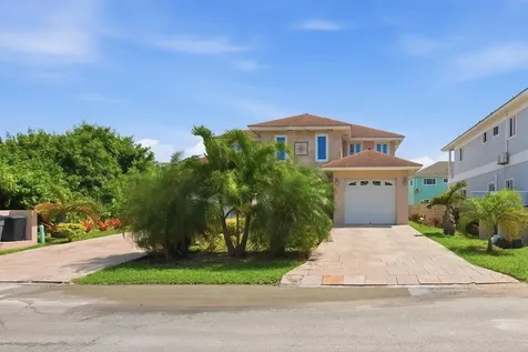 305 Marlin Road New Providence Paradise Island BS
