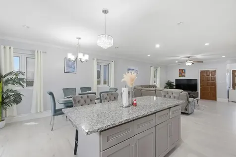 305 Marlin Road New Providence Paradise Island BS