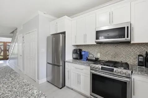 305 Marlin Road New Providence Paradise Island BS