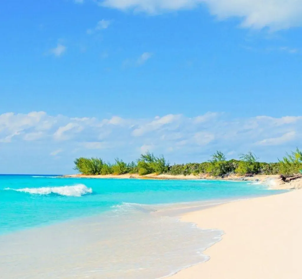 Near Nesbitt Point Rum Ca Rum Cay BS