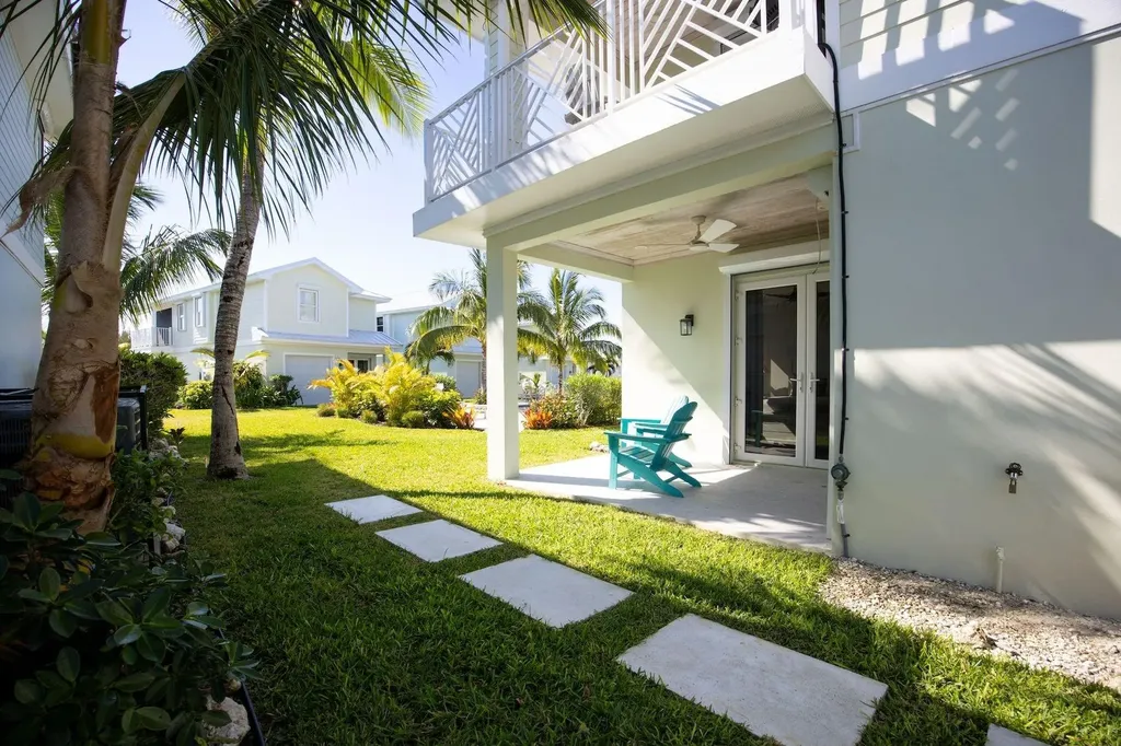 Palm Bay 8 Abaco BS