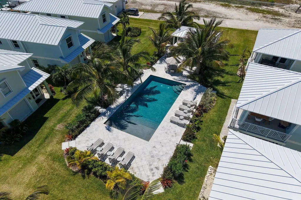 Palm Bay 8 Abaco BS