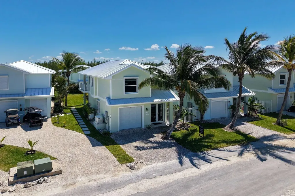 Palm Bay 8 Abaco BS