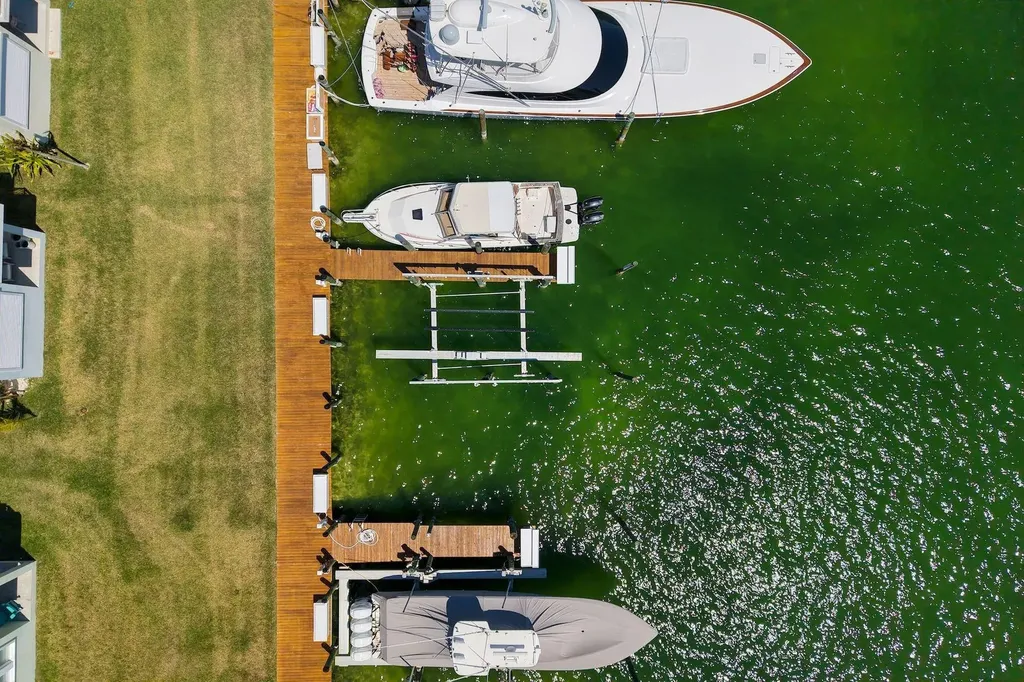 Palm Bay 8 Abaco BS