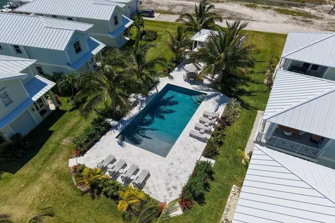 Palm Bay 8 Abaco BS