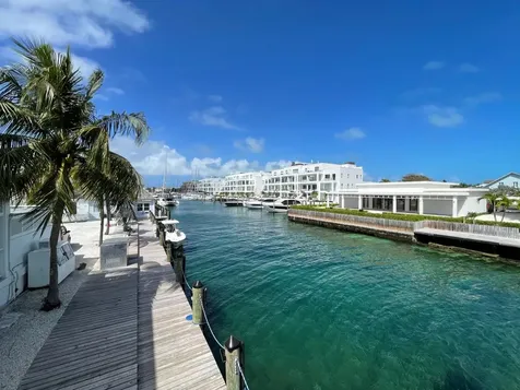 Palm Cay Marina 76/77 New Providence Paradise Island BS