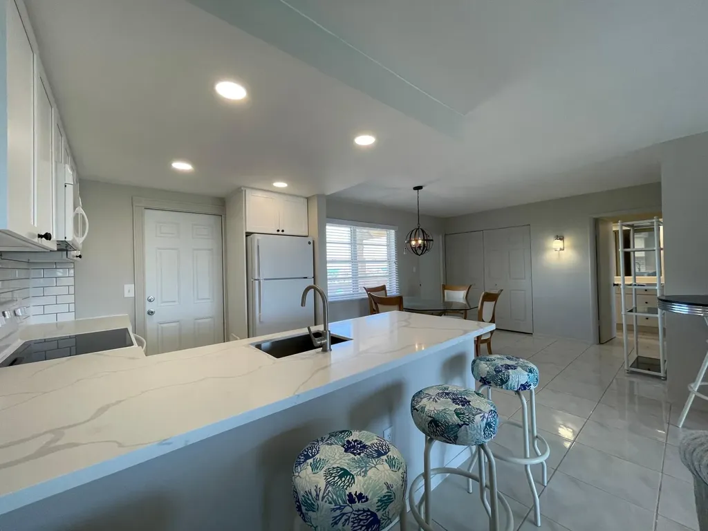Harbour House Condominium 812 Grand Bahama Freeport BS