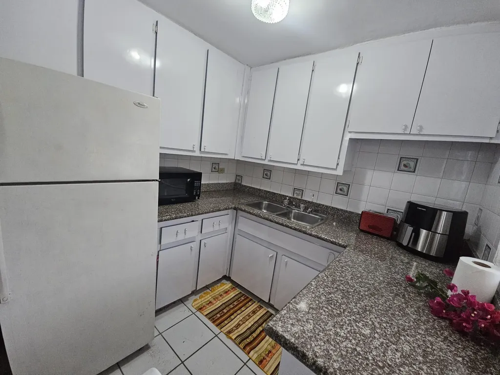Victor Road 30 New Providence Paradise Island BS