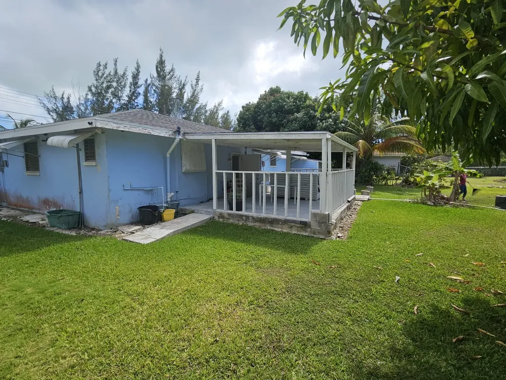 Victor Road 30 New Providence Paradise Island BS