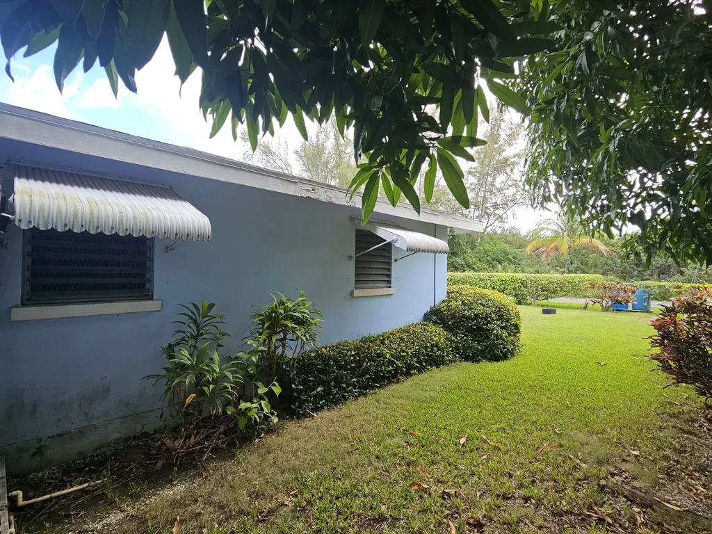 Victor Road 30 New Providence Paradise Island BS
