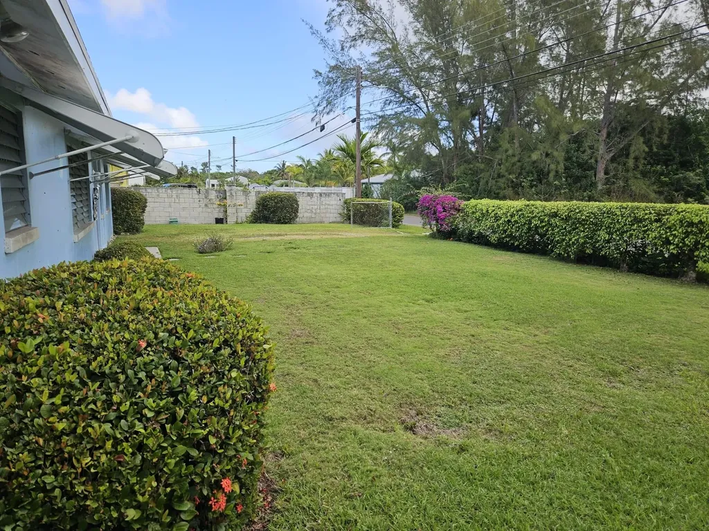 Victor Road 30 New Providence Paradise Island BS