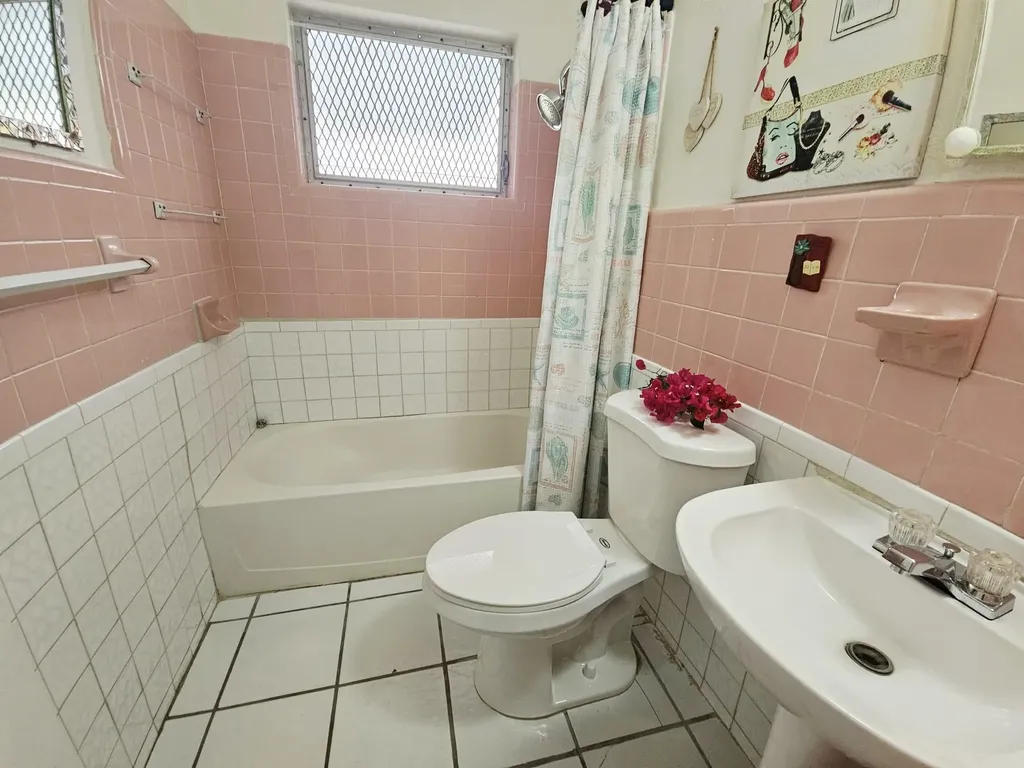 Victor Road 30 New Providence Paradise Island BS