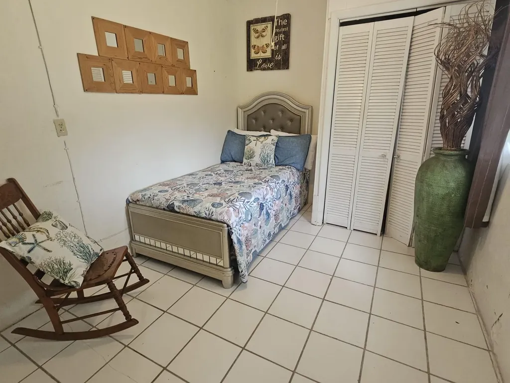 Victor Road 30 New Providence Paradise Island BS
