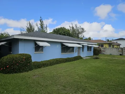 Victor Road 30 New Providence Paradise Island BS