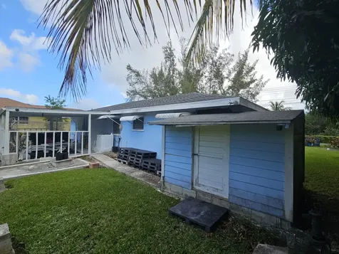 Victor Road 30 New Providence Paradise Island BS
