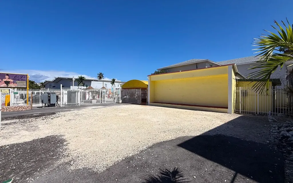 Tedder St, Palmdale New Providence Paradise Island BS