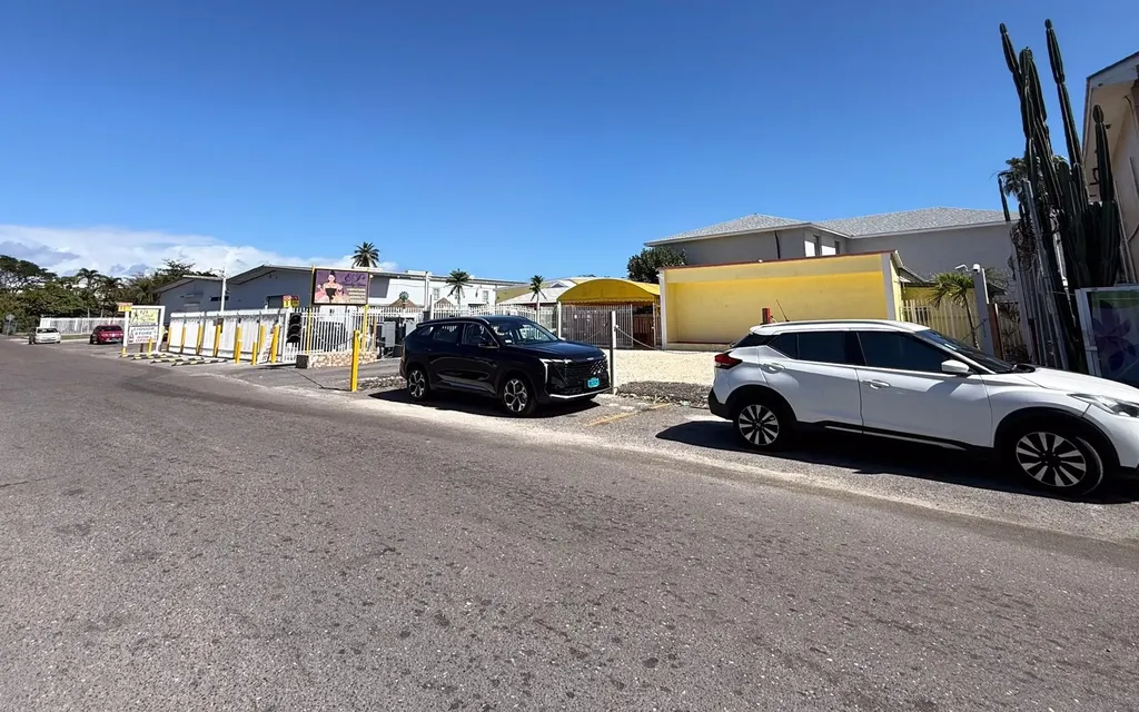 Tedder St, Palmdale New Providence Paradise Island BS