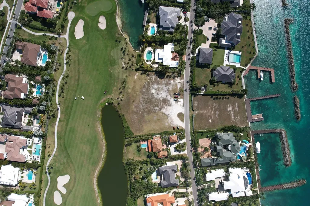 Harbour's Way New Providence Paradise Island BS