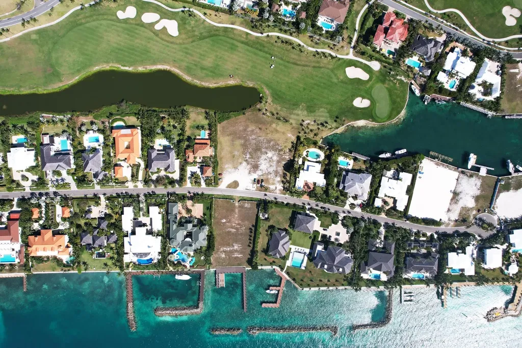 Harbour's Way New Providence Paradise Island BS