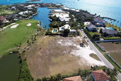 Harbour's Way New Providence Paradise Island BS
