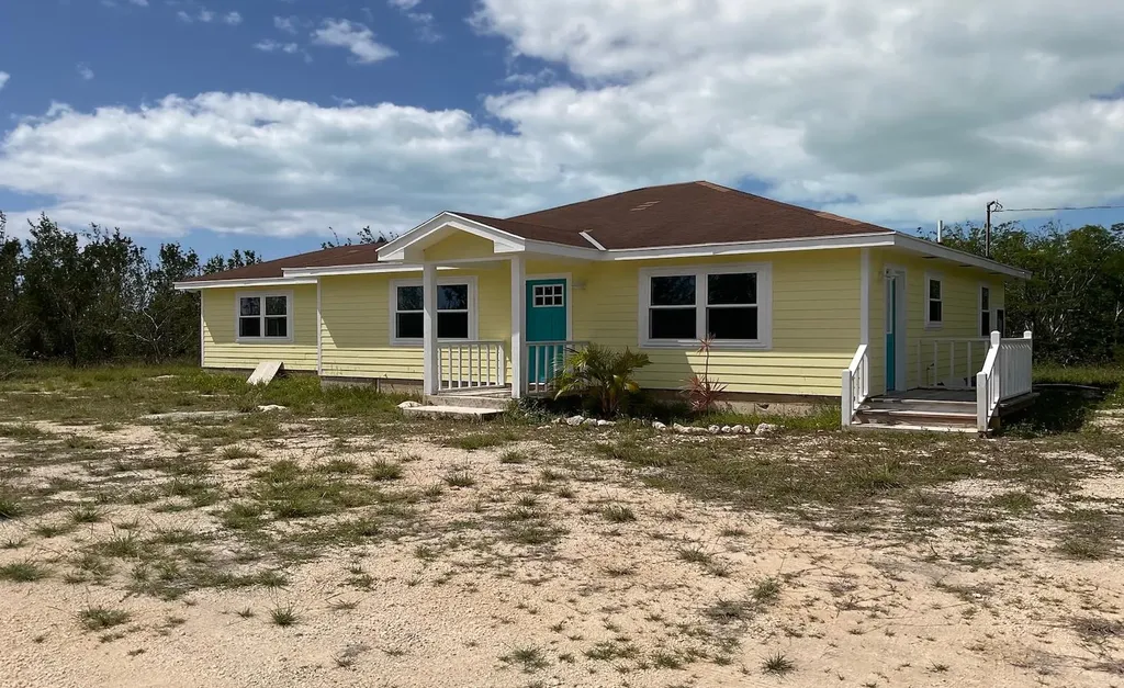 Home In Hamiltons Long Island BS