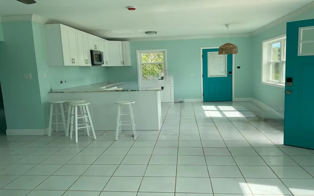 Home In Hamiltons Long Island BS