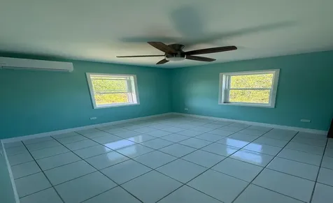 Home In Hamiltons Long Island BS