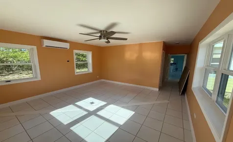 Home In Hamiltons Long Island BS