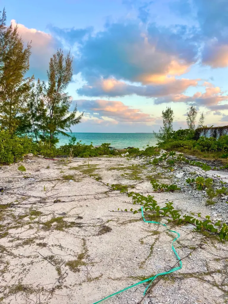 Eastern Shores 11 Abaco BS