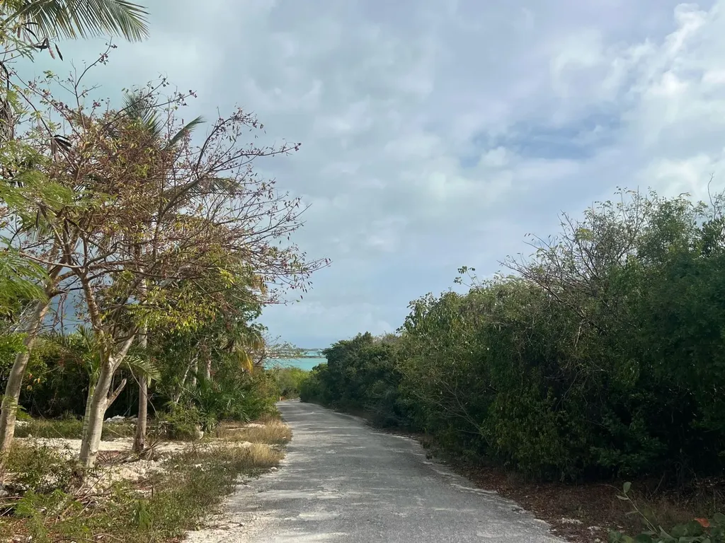 Clipper Road Exuma BS