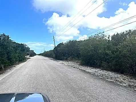 Queen's Highway, Miley Long Island BS