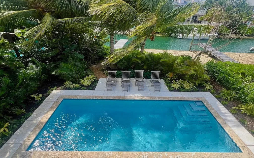 New Providence Paradise Island BS, 4 Royal Palm Cay