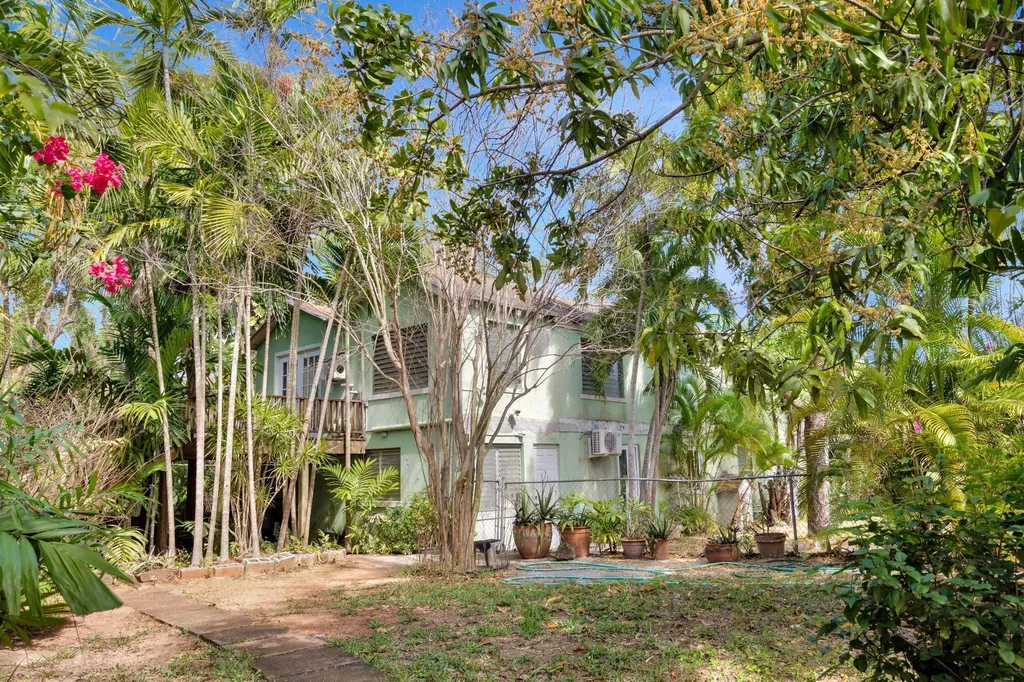 Bernard Road New Providence Paradise Island BS