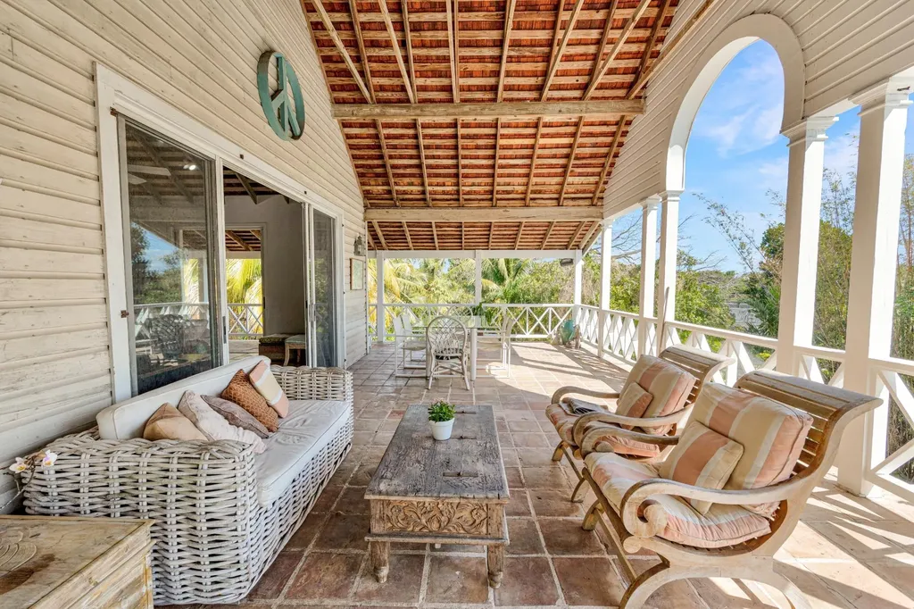 Bernard Road New Providence Paradise Island BS