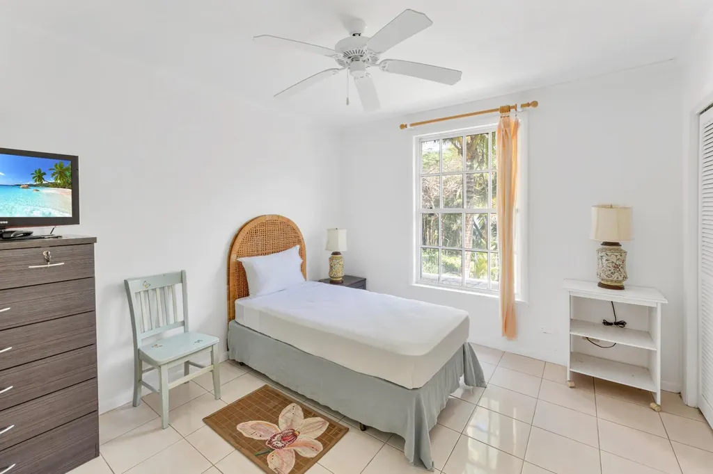 Bernard Road New Providence Paradise Island BS