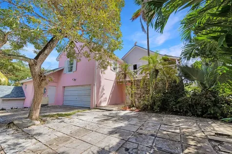 Bernard Road New Providence Paradise Island BS