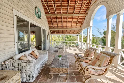Bernard Road New Providence Paradise Island BS