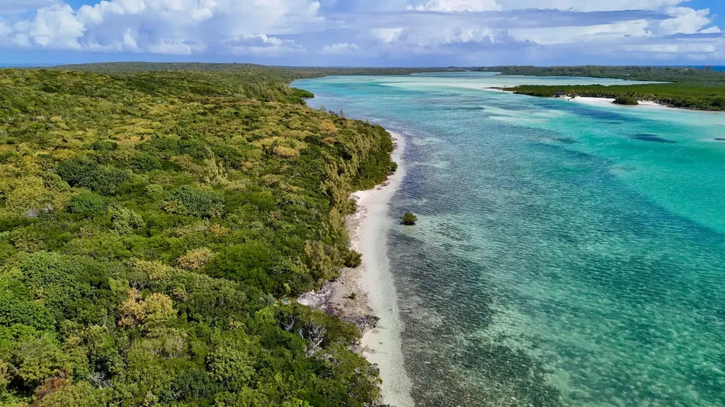 Sea To Sea Acreage Eleuthera BS