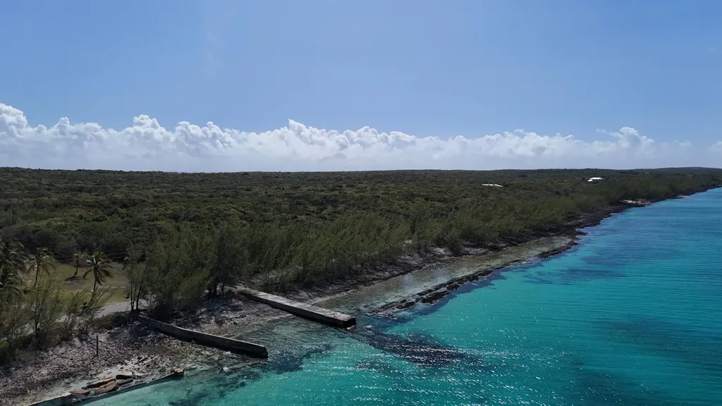 Sea To Sea Acreage Eleuthera BS