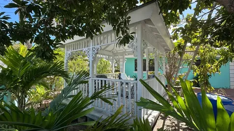 Bay Geranium Avenue 36 New Providence Paradise Island BS