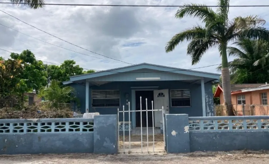 New Providence Paradise Island BS, Big Pond Subdivision