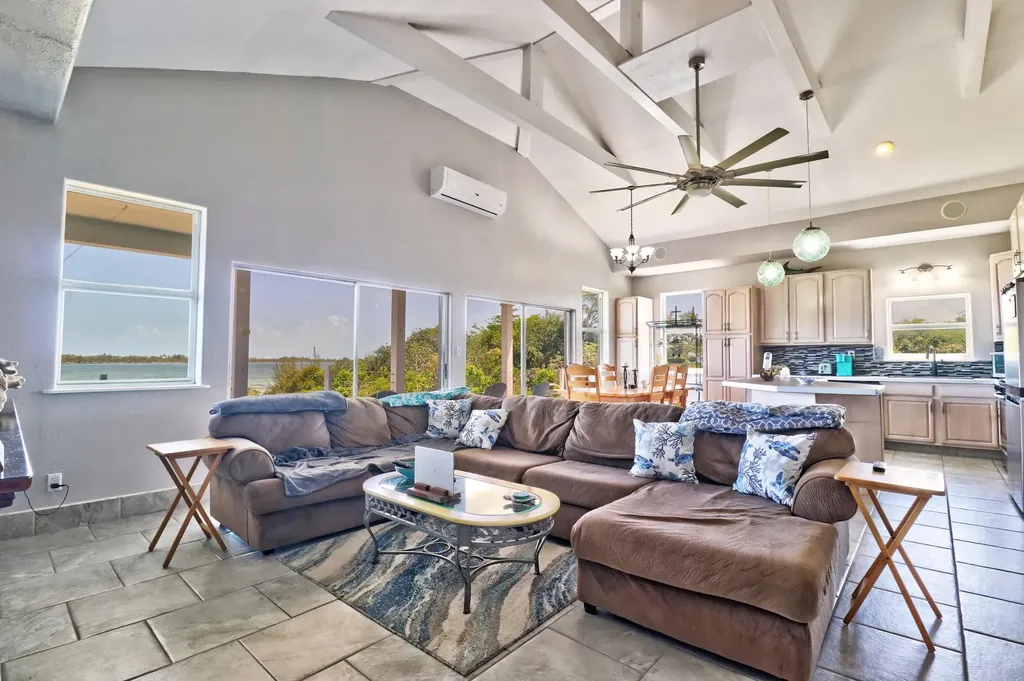 Turtle Creek 0 Abaco BS