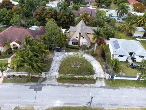 Coral Heights New Providence Paradise Island BS