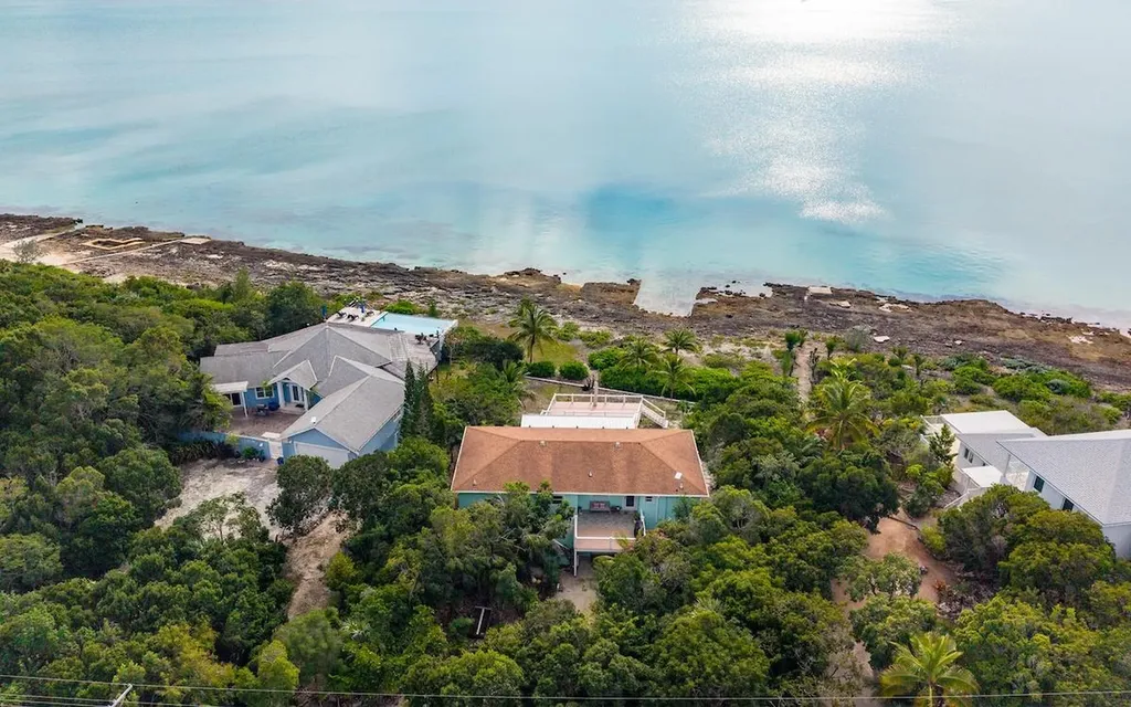 Lot R9, Shore Drive Eleuthera BS