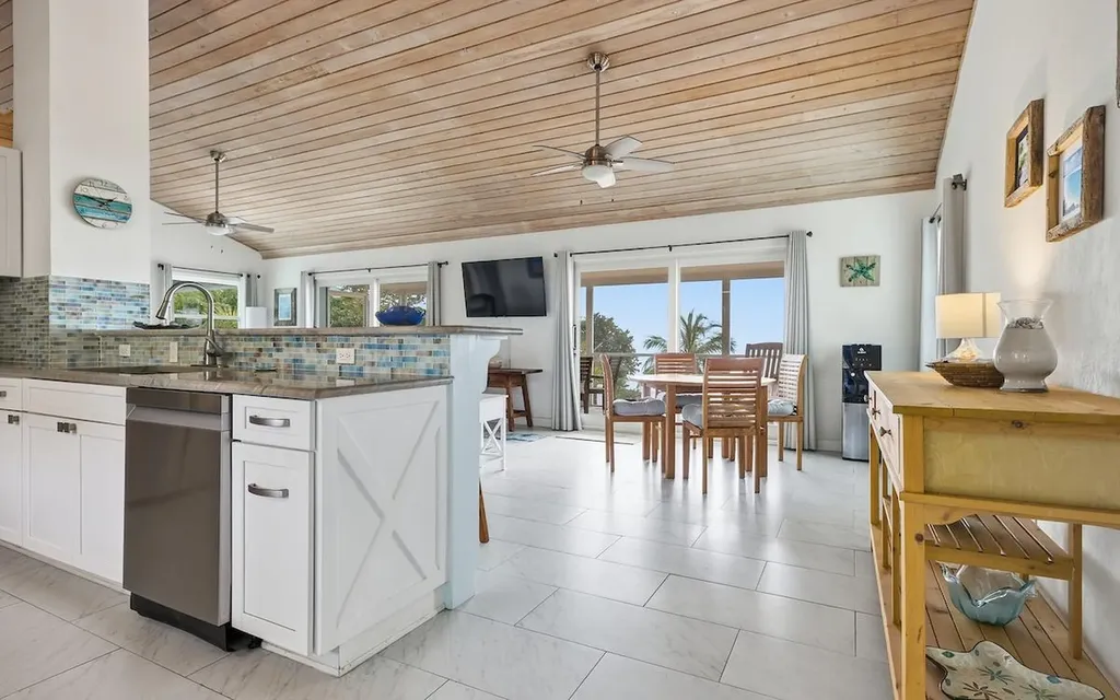 Lot R9, Shore Drive Eleuthera BS