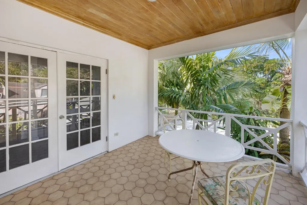Eton Avenue New Providence Paradise Island BS