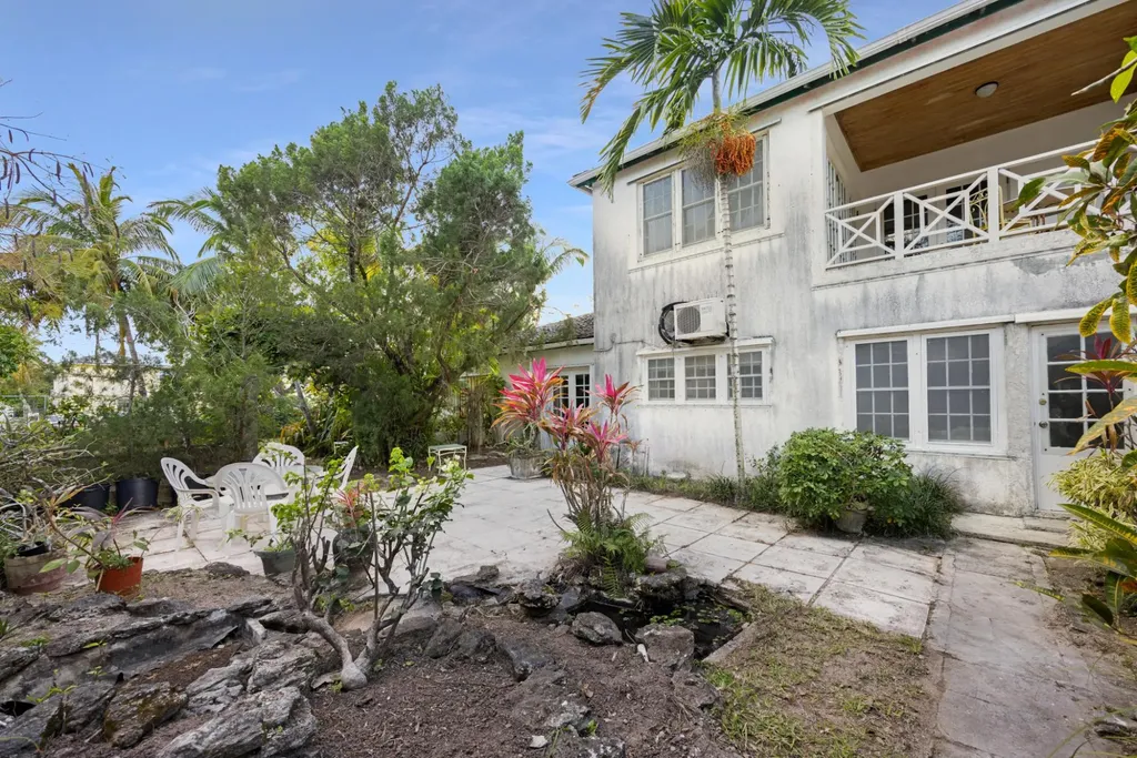Eton Avenue New Providence Paradise Island BS