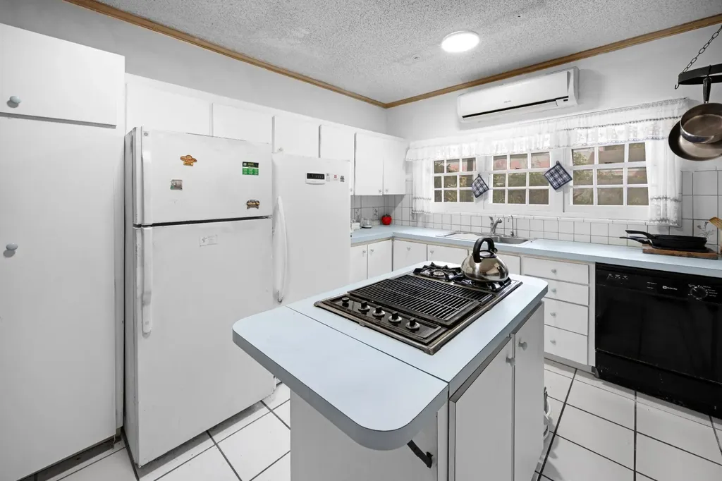 Eton Avenue New Providence Paradise Island BS