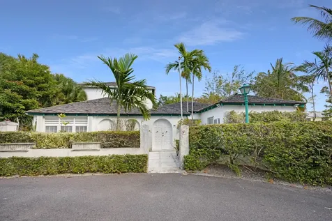 Eton Avenue New Providence Paradise Island BS